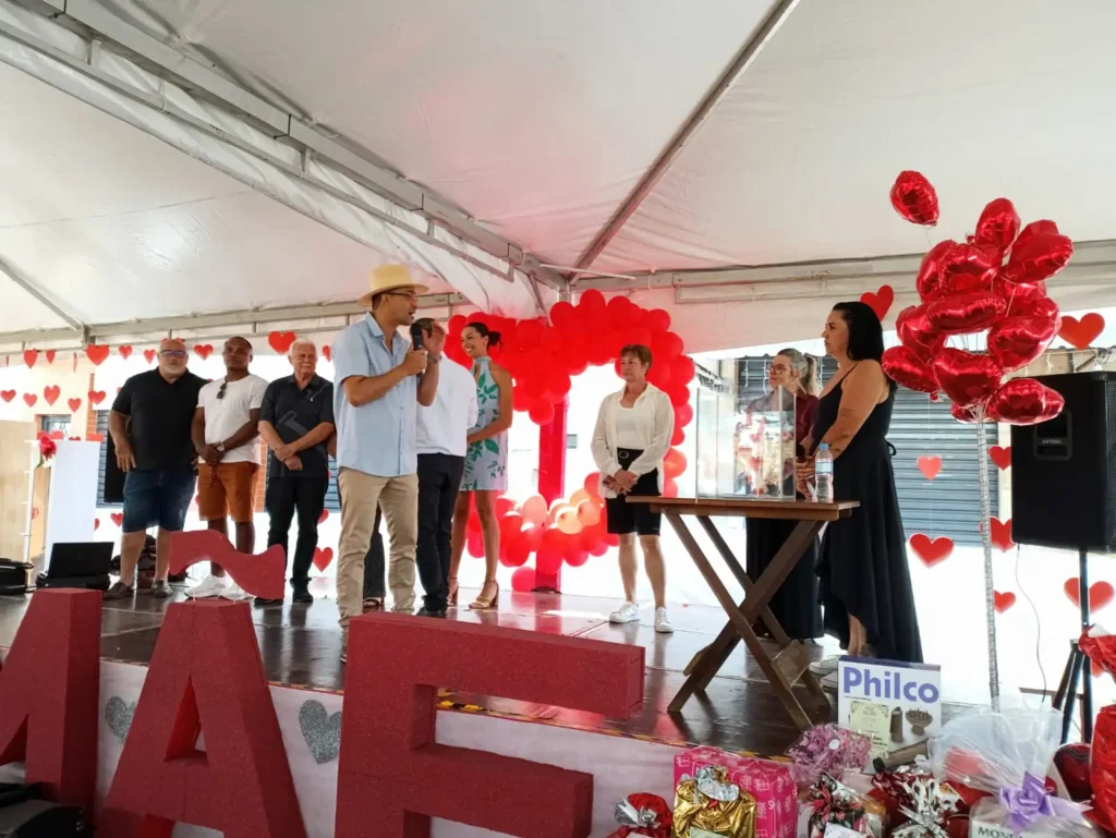 Festa das Mães reúne cerca de 1,2 mil mães na Praça da Matriz de Pardinho